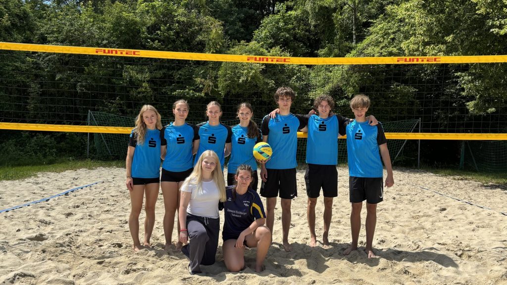 Auersperg-Gymnasium gewinnt Stadtfinale im Beachvolleyball 